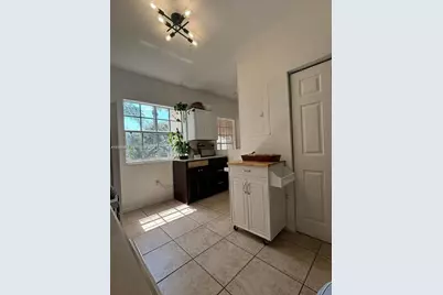 5610 NW 114th Pl #212, Doral, FL 33178 - Photo 8