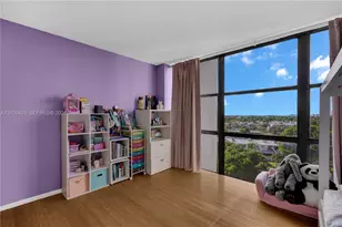 800 Parkview Dr, Hallandale Beach, FL 33009 - Photo 12