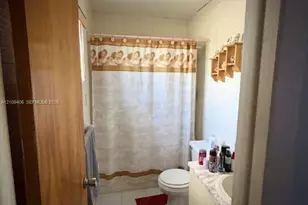 1004 NW 33rd Ave, Miami, FL 33125 - Photo 32