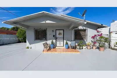 1004 NW 33rd Ave, Miami, FL 33125 - Photo 1