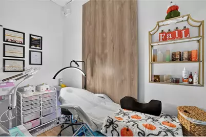 Beauty Salon & Spa For Sale in Hallandale Beach, Hallandale Beach, FL 33009 - Photo 18