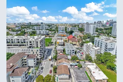 676 SW 1st St, Miami, FL 33130 - Photo 10