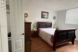 2811 Somerset Dr, Lauderdale Lakes, FL 33311 - Photo 10