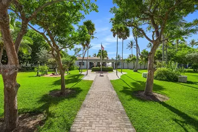 201 East Enid Drive #31, Key Biscayne, FL 33149 - Photo 34