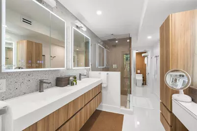 201 East Enid Drive #31, Key Biscayne, FL 33149 - Photo 24