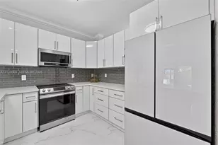 7721 NW 201st Terrace, Hialeah, FL 33015 - Photo 10