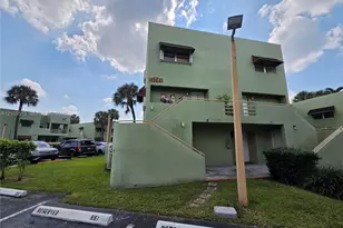 11081 NW 7th St, Miami, FL 33172 - Photo 48