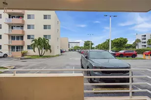 8050 NW 8th St, Miami, FL 33126 - Photo 22