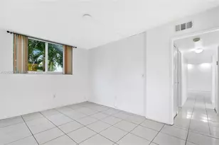 8050 NW 8th St, Miami, FL 33126 - Photo 14