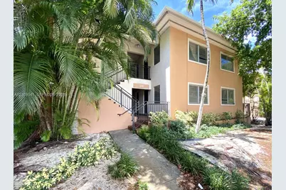 218 Santillane Ave #14, Coral Gables, FL 33134 - Photo 2