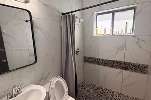 510 SW 10th Ave, Miami, FL 33130 - Photo 6