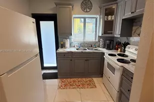 510 SW 10th Ave, Miami, FL 33130 - Photo 4