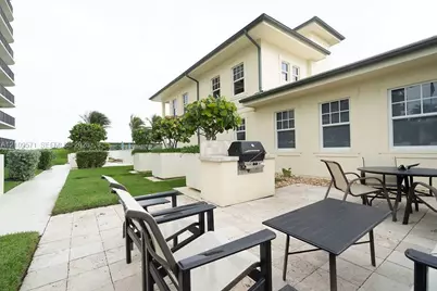 400 Beach Rd #201, Tequesta, FL 33469 - Photo 10