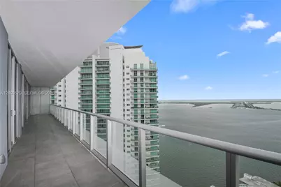 1300 Brickell Bay Dr #4102, Miami, FL 33131 - Photo 24