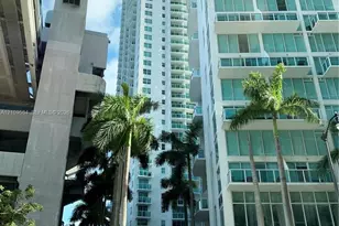 31 SE 5th St, Miami, FL 33131 - Photo 12