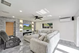 231 SW 64th Way, Pembroke Pines, FL 33023 - Photo 12