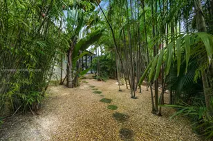 4100 Bay Point Rd, Miami, FL 33137 - Photo 30