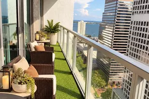 55 SE 6th St, Miami, FL 33131 - Photo 12