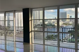 1000 Parkview Dr, Hallandale Beach, FL 33009 - Photo 10