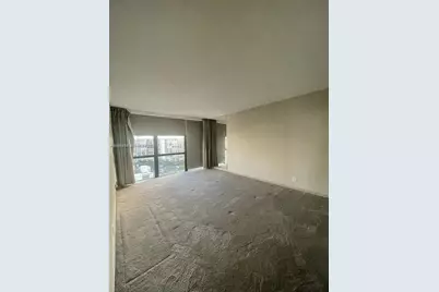 1000 Parkview Dr #920, Hallandale Beach, FL 33009 - Photo 16