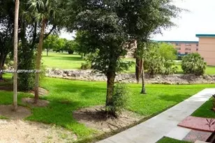 10845 SW 112th Ave, Miami, FL 33176 - Photo 4
