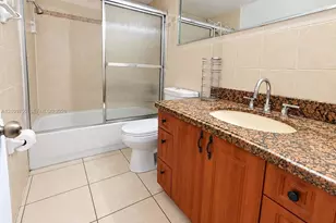 8401 NW 8th St, Miami, FL 33126 - Photo 18