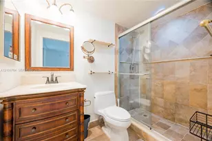 8065 SW 107th Ave, Miami, FL 33173 - Photo 4