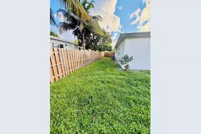 375 NW 153rd St, Miami, FL 33169 - Photo 28