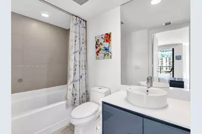 31 SE 6th St #2103, Miami, FL 33131 - Photo 8