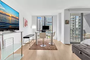 31 SE 6th St, Miami, FL 33131 - Photo 6