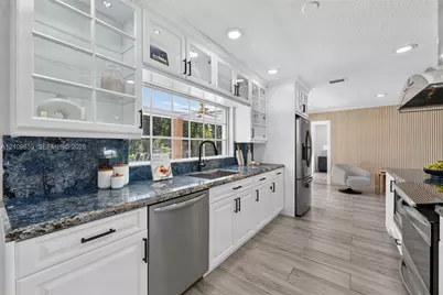 4401 NW 102nd Ter, Coral Springs, FL 33065 - Photo 10