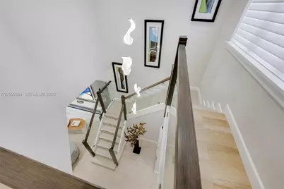 1366 W Harbor Vw W, Hollywood, FL 33019 - Photo 2
