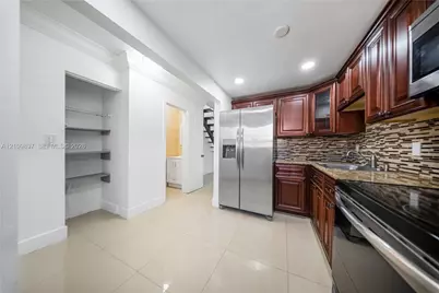 1780 W 56th Ter #402, Hialeah, FL 33012 - Photo 4