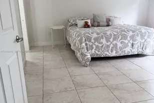 1101 Colony Point Cir, Pembroke Pines, FL 33026 - Photo 14