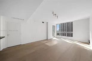300 S Biscayne Blvd, Miami, FL 33131 - Photo 6