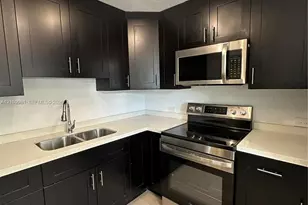 445 NE 195th St, Miami, FL 33179 - Photo 6