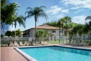 10002 Winding Lake Rd, Sunrise, FL 33351 - Photo 4