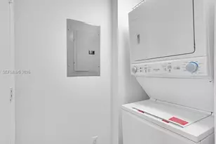 50 Biscayne Blvd, Miami, FL 33132 - Photo 10