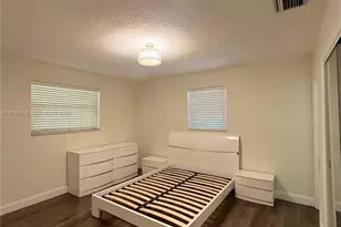 6570 Thomas St, Hollywood, FL 33024 - Photo 8