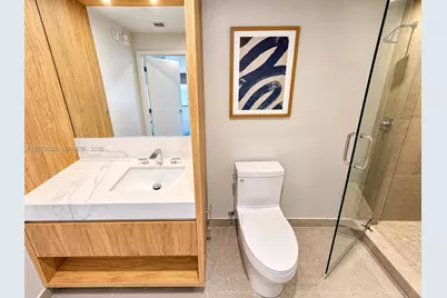 11 NE 6th St #2315, Miami, FL 33132 - Photo 10