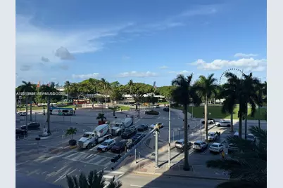 244 Biscayne Blvd #301, Miami, FL 33132 - Photo 14