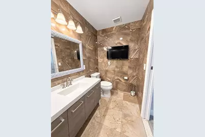 1030 SW 111th Ave, Pembroke Pines, FL 33025 - Photo 18
