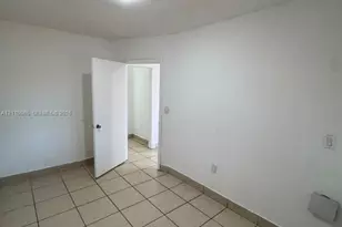 1701 NW 27th Ave, Miami, FL 33125 - Photo 4