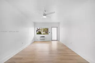 1035 9th St, Miami Beach, FL 33139 - Photo 8