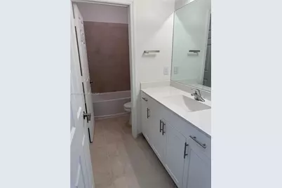 21000 NE 2nd Ct, Miami, FL 33179 - Photo 22