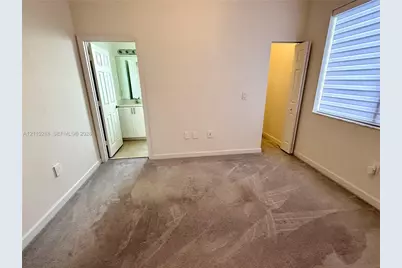 21000 NE 2nd Ct, Miami, FL 33179 - Photo 24