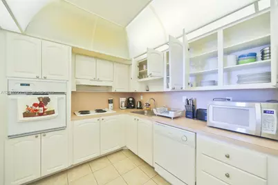 19370 Collins Ave #622, Sunny Isles Beach, FL 33160 - Photo 26