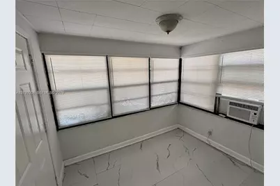 729 NW 19th Ave, Fort Lauderdale, FL 33311 - Photo 8