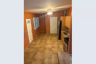 165 NW 116th St, Miami, FL 33168 - Photo 6