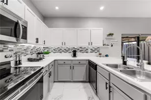 11524 SW 248th Ln, Homestead, FL 33032 - Photo 10